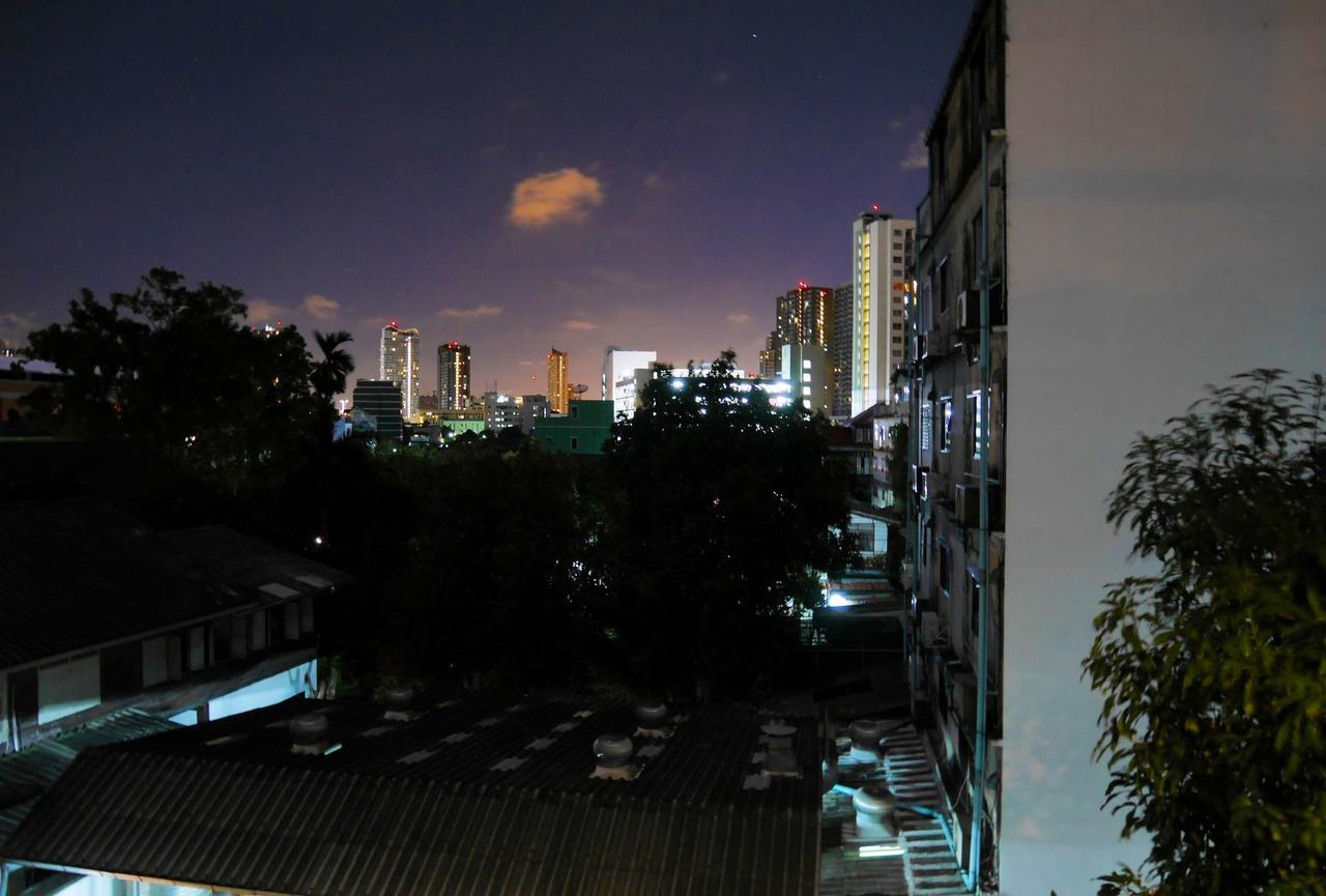 Phresh Hostel Bangkok Bagian luar foto