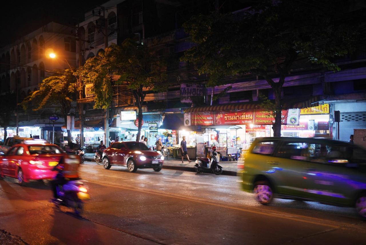 Phresh Hostel Bangkok Bagian luar foto