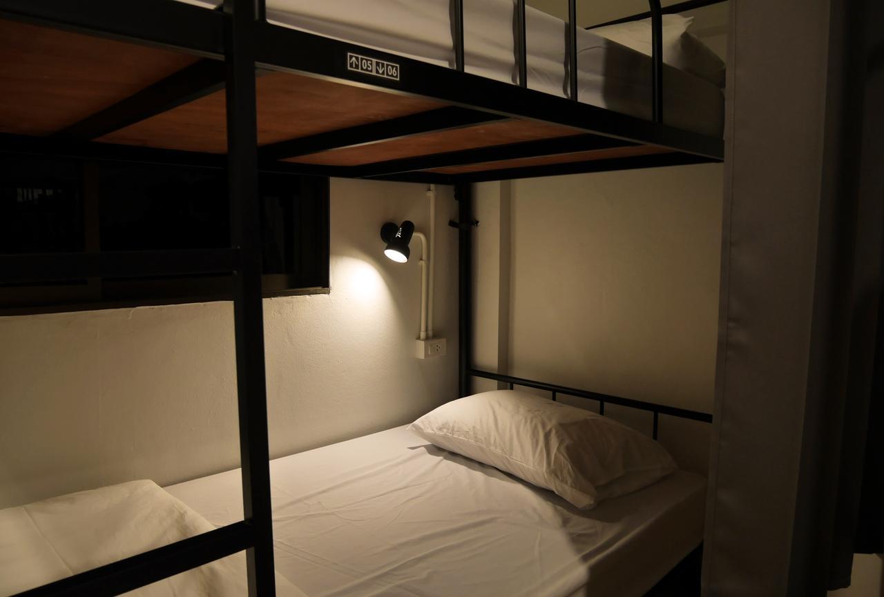Phresh Hostel Bangkok Bagian luar foto