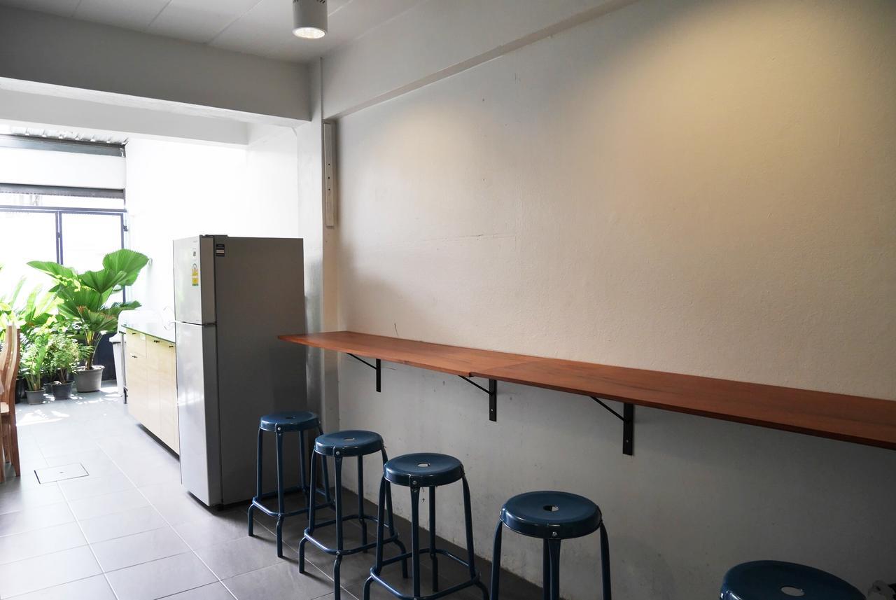 Phresh Hostel Bangkok Bagian luar foto